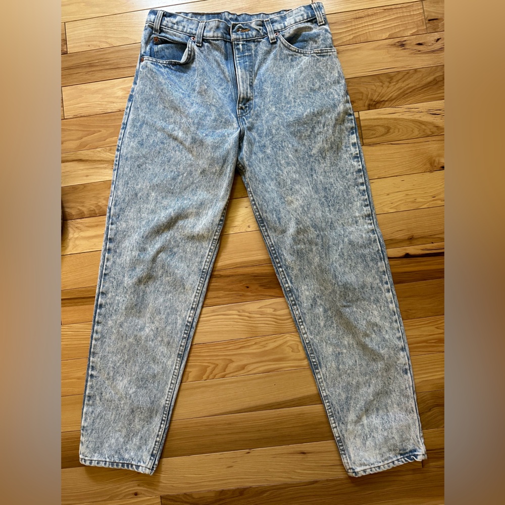 Vintage Levi’s organge tab jeans